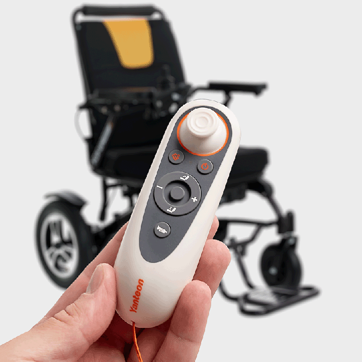 Składany wózek elektryczny MDH EASY GO W459 z silnikami 2 × 250 W, zasięgiem do 20 km i sterowaniem dla opiekuna.
